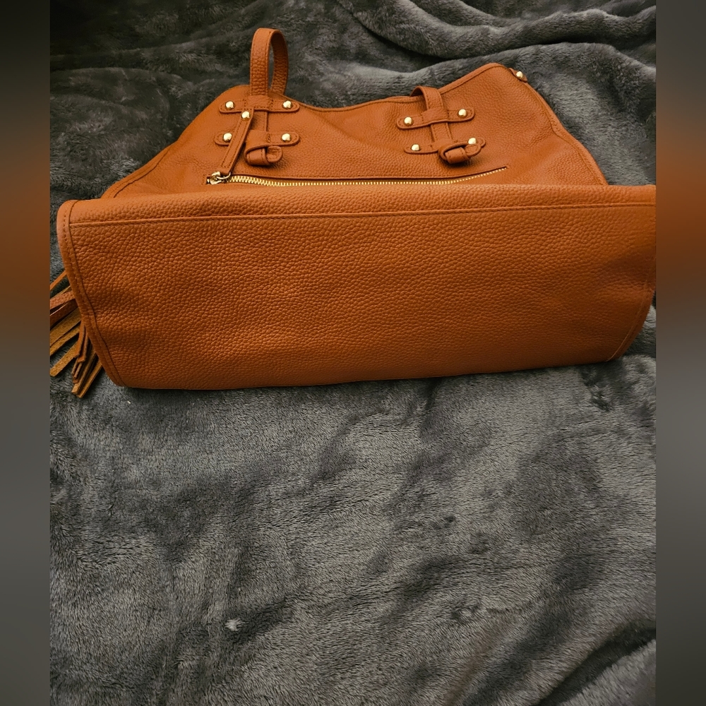 Classic Tan Leather Tote Bag with Tassel - Picture 14 of 16
